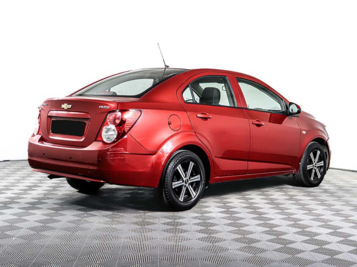 Chevrolet Aveo с пробегом — 2012 год. Фото: #3