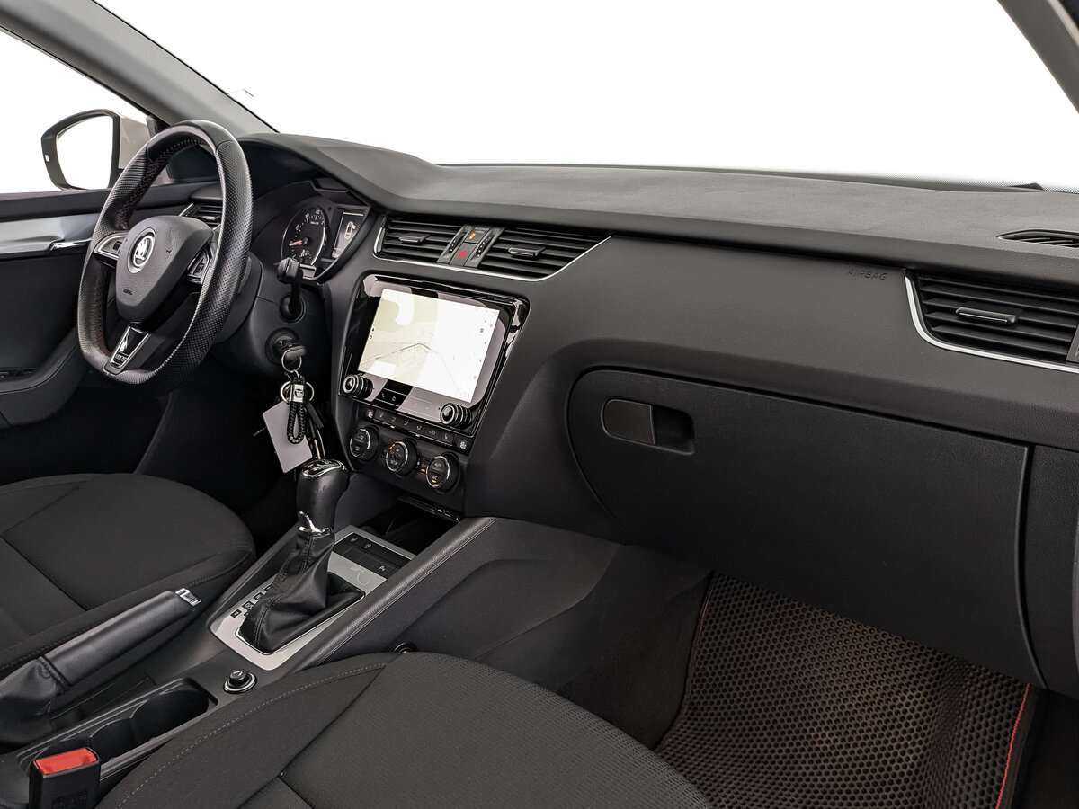 Skoda Octavia с пробегом — 2014 год. Фото: #11