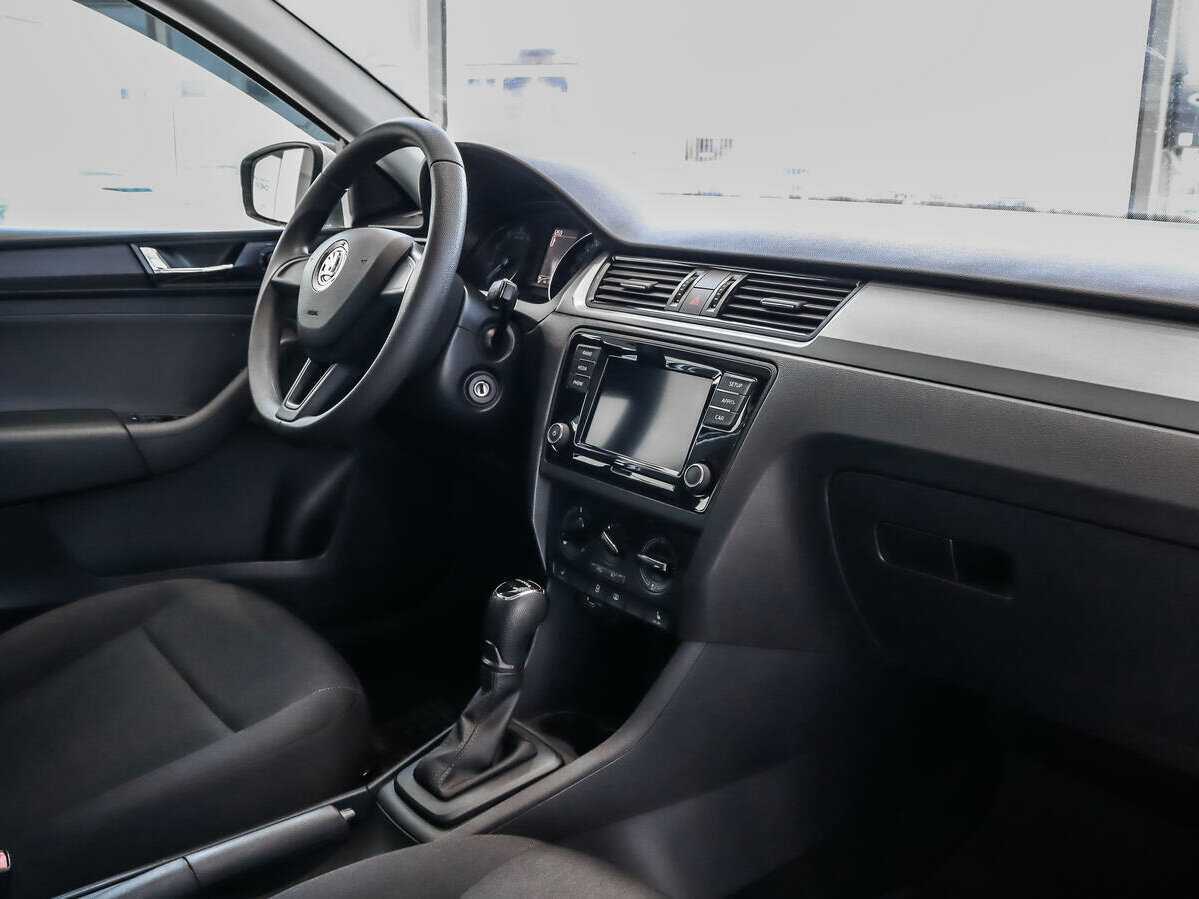 Skoda Rapid с пробегом — 2019 год. Фото: #10