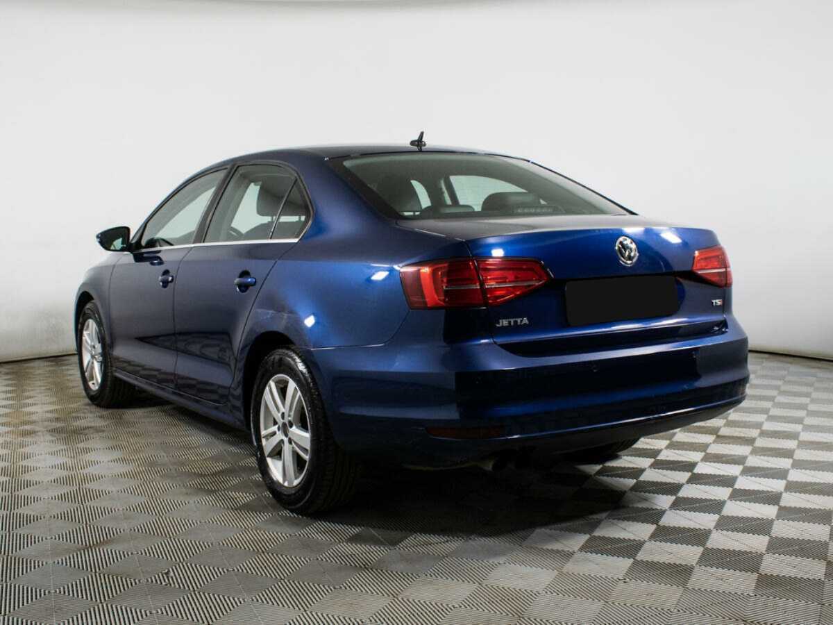 Volkswagen Jetta с пробегом — 2015 год. Фото: #6