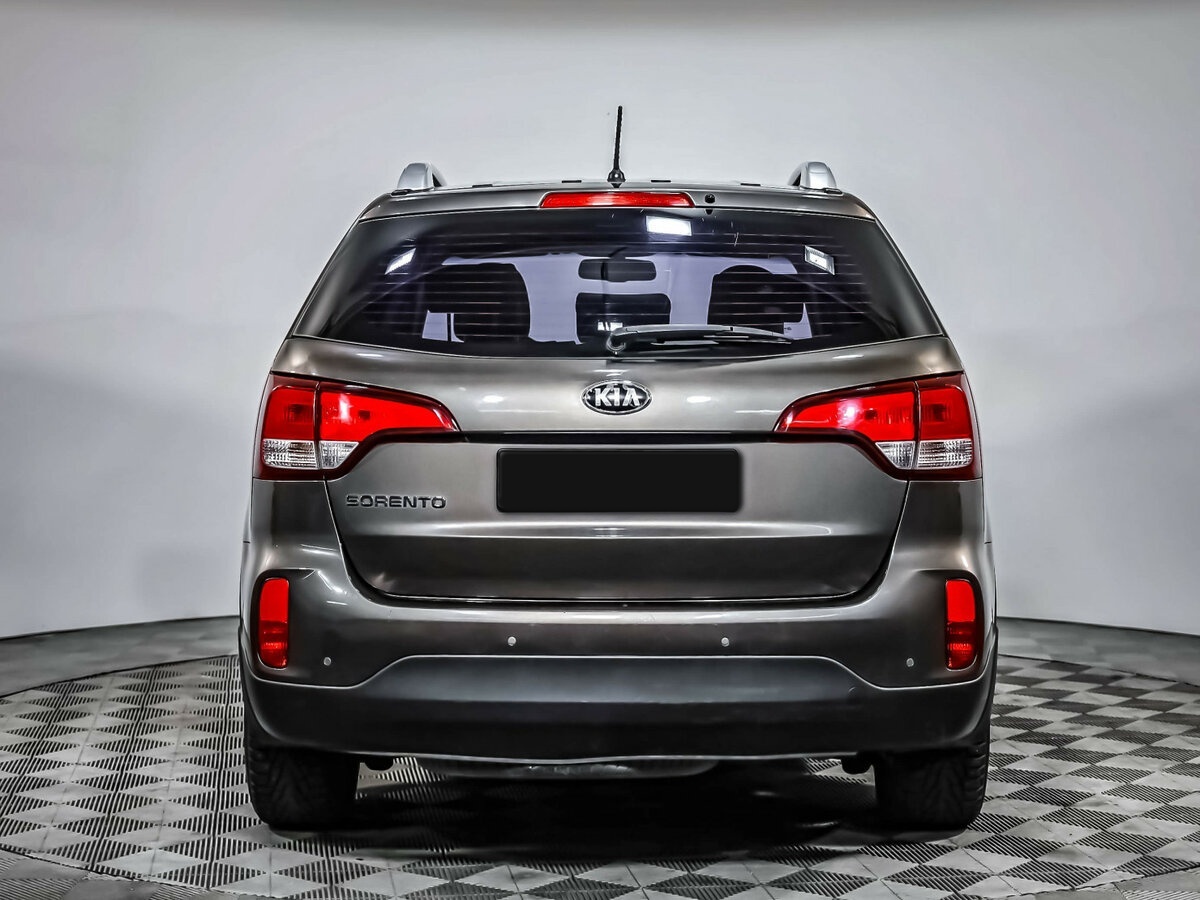 Kia Sorento с пробегом — 2013 год. Фото: #5
