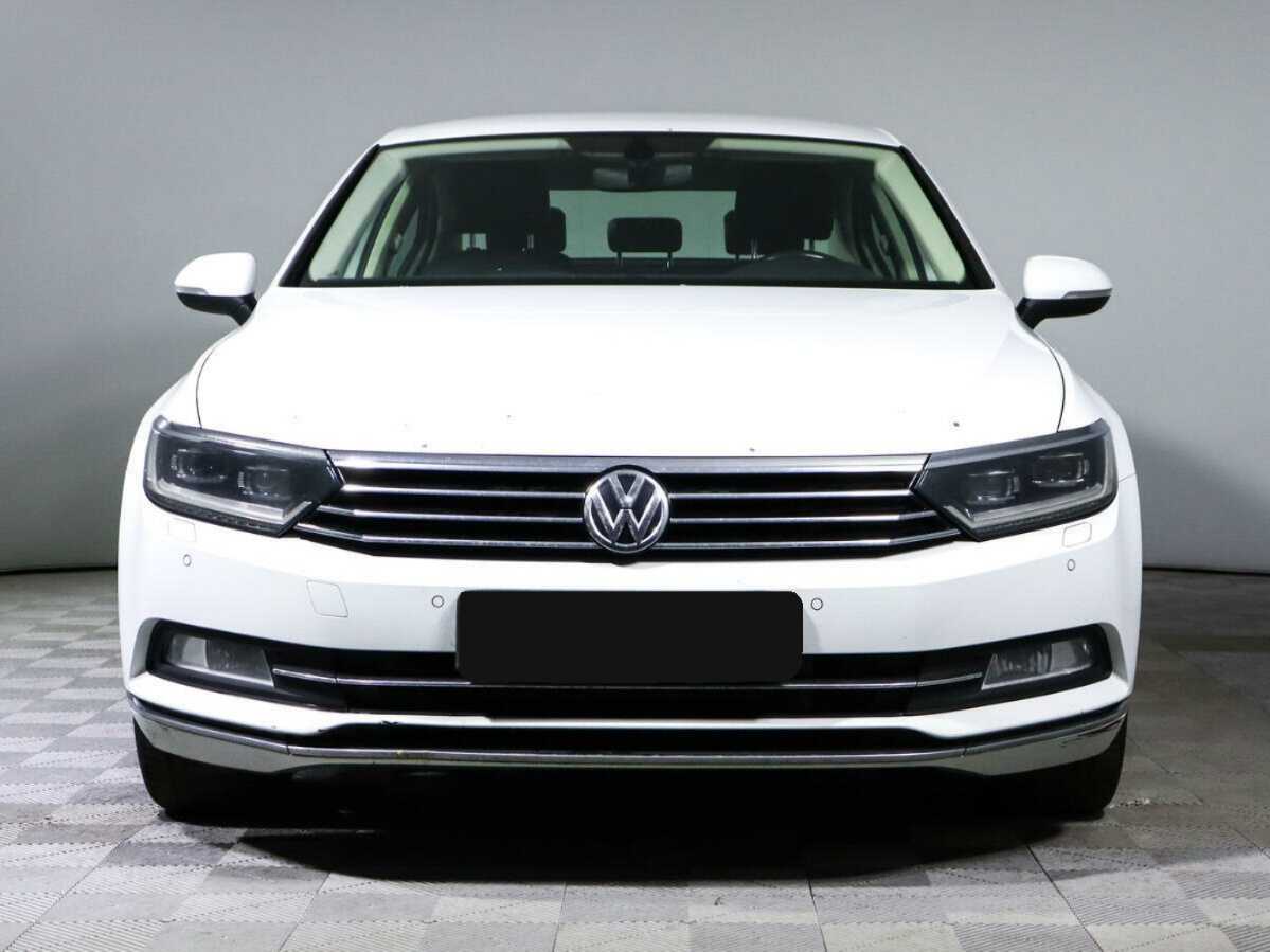 Volkswagen Passat с пробегом — 2016 год. Фото: #1
