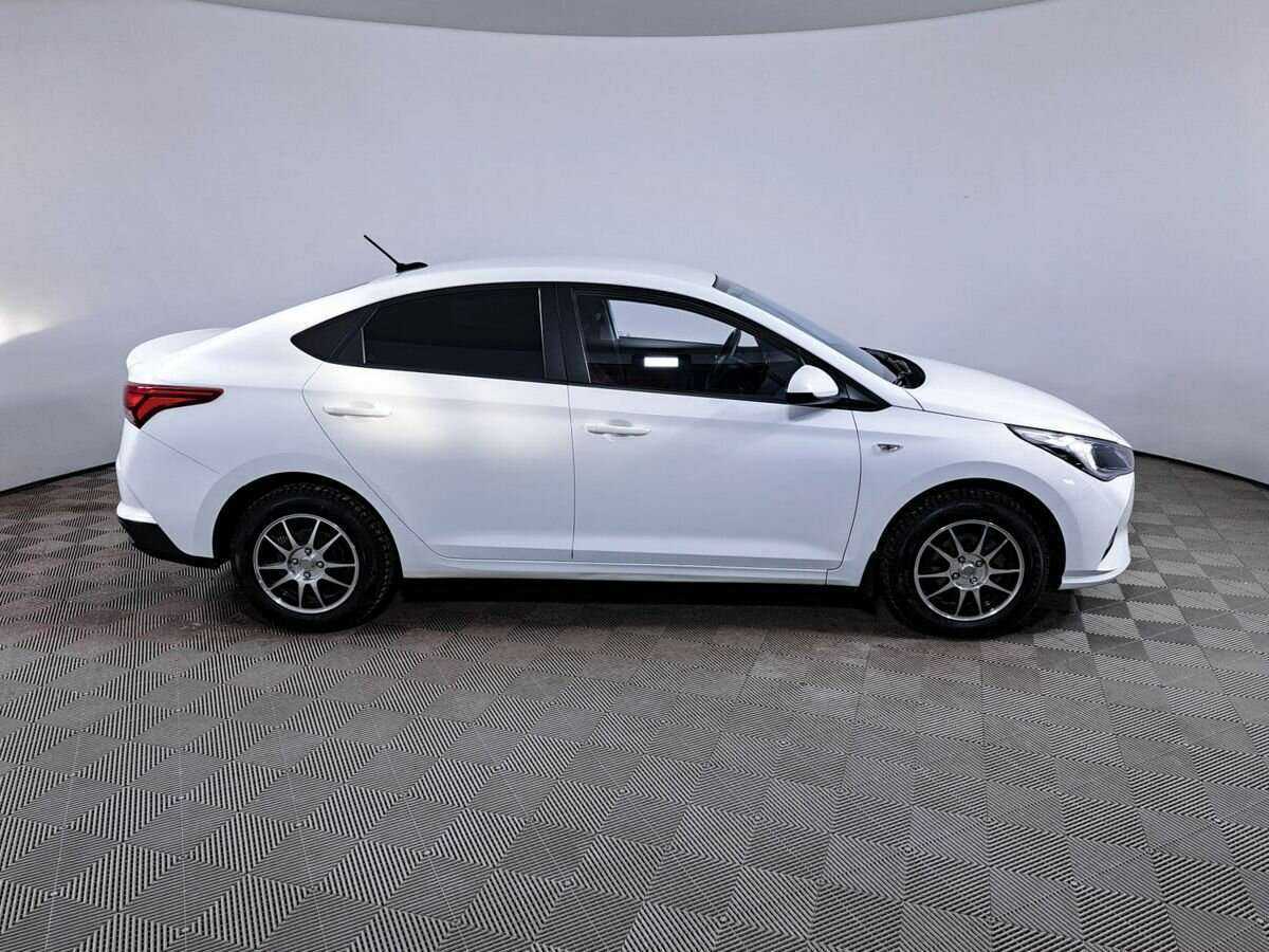 Hyundai Solaris с пробегом — 2021 год. Фото: #2