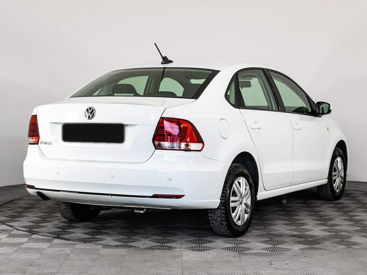 Volkswagen Polo с пробегом — 2017 год. Фото: #4
