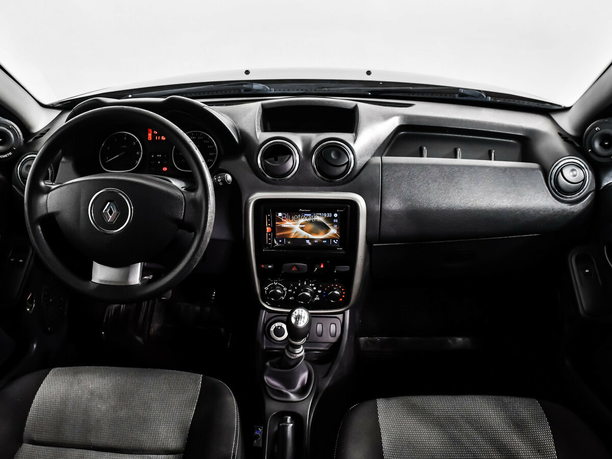 Renault Duster с пробегом — 2015 год. Фото: #11