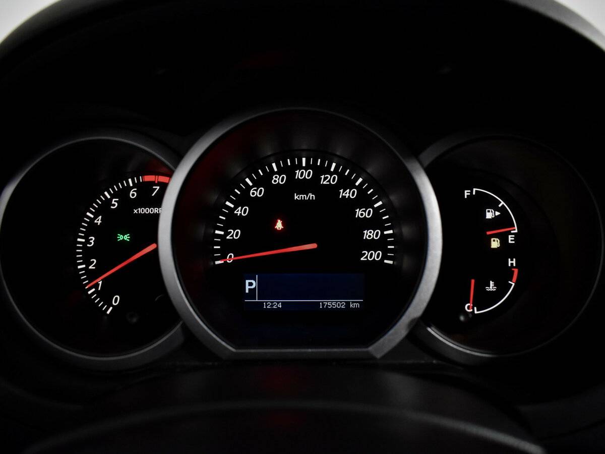 Suzuki Grand Vitara с пробегом — 2014 год. Фото: #17