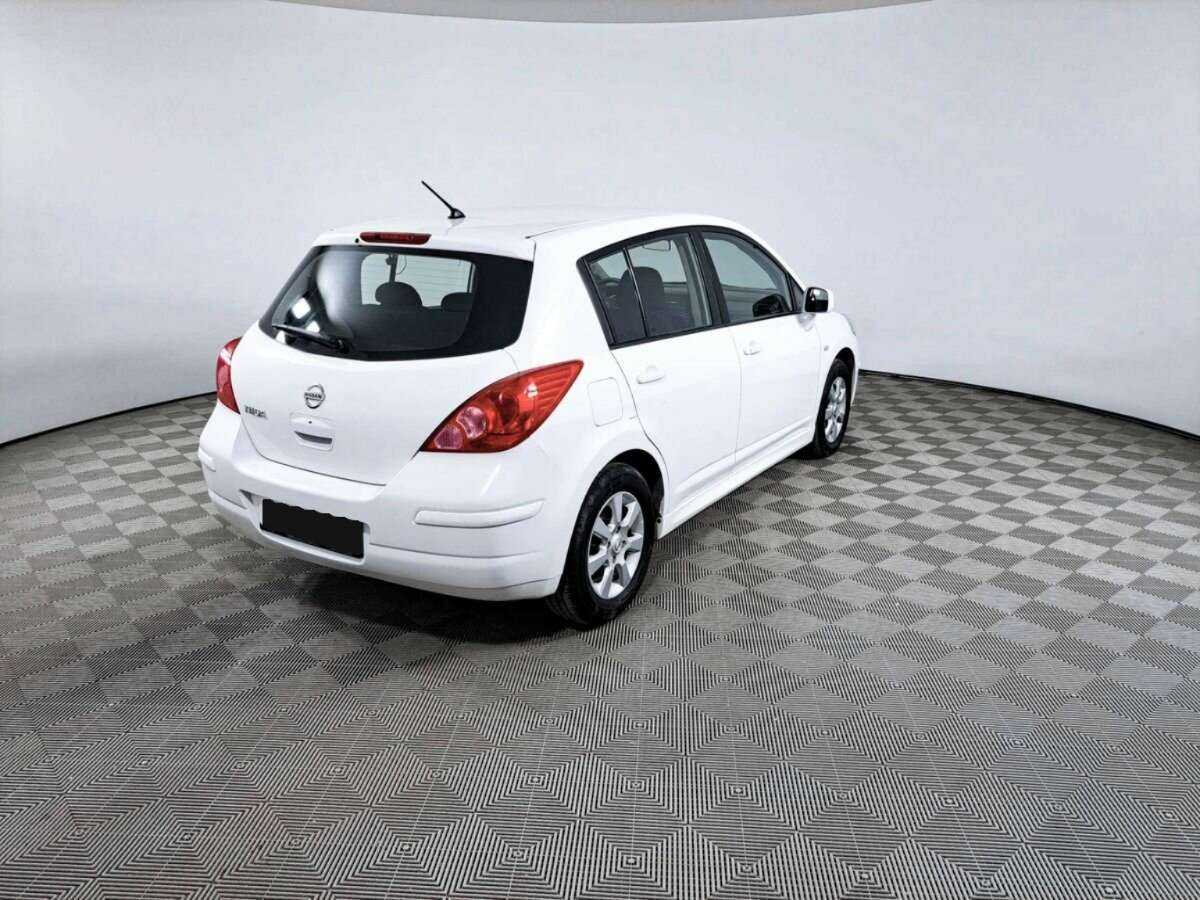 Nissan Tiida с пробегом — 2012 год. Фото: #4