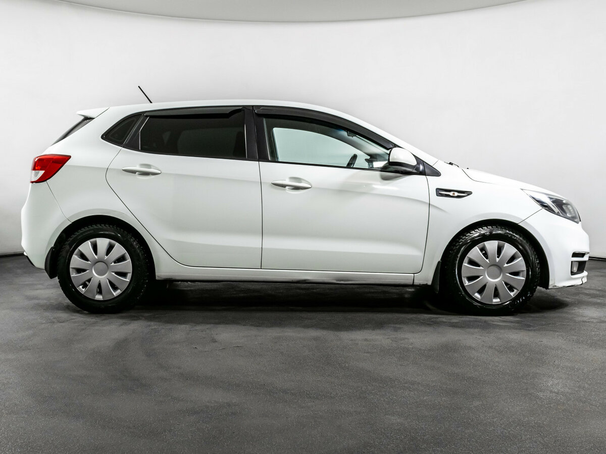 Kia Rio с пробегом — 2015 год. Фото: #3