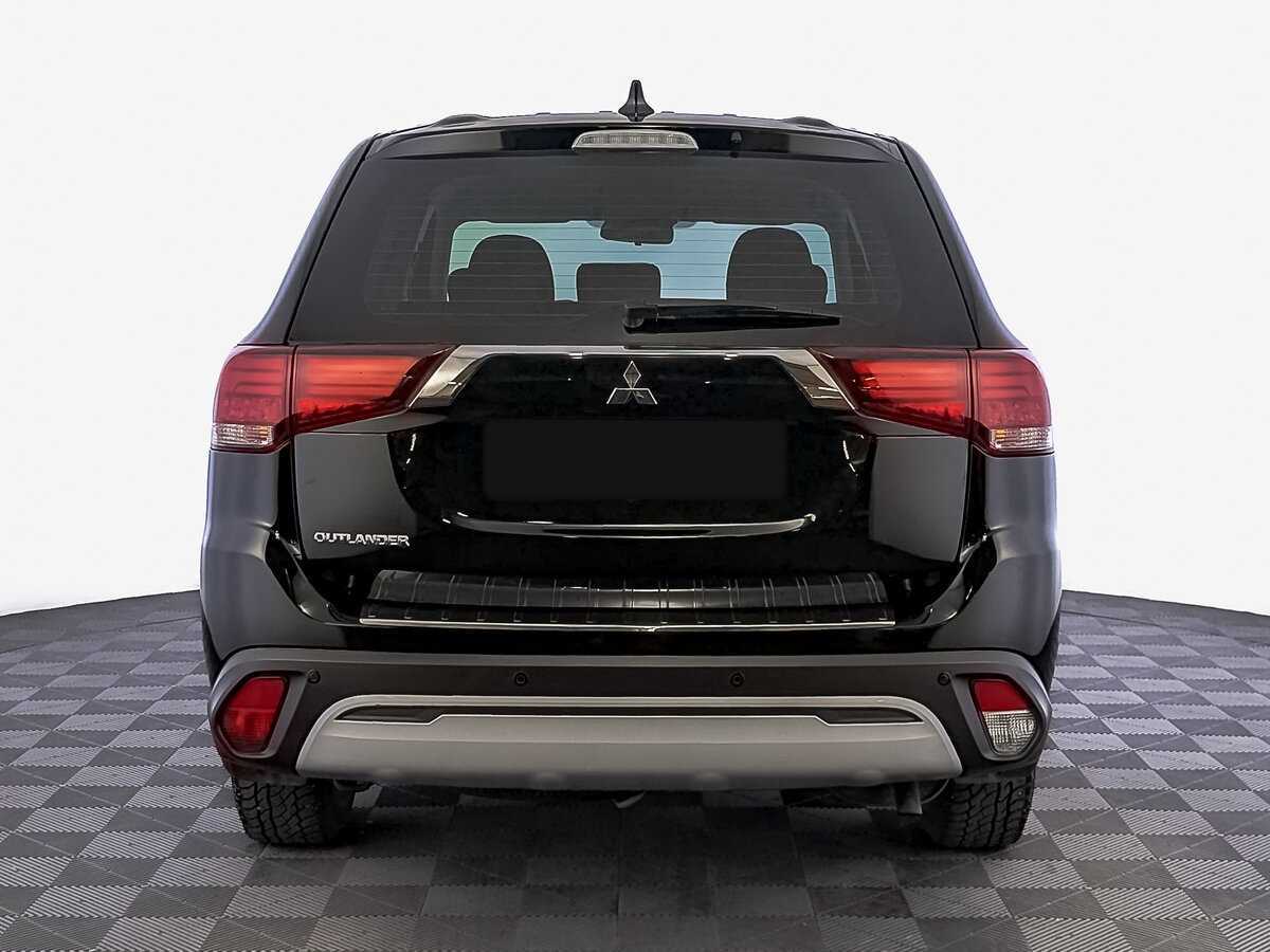 Mitsubishi Outlander с пробегом — 2021 год. Фото: #5