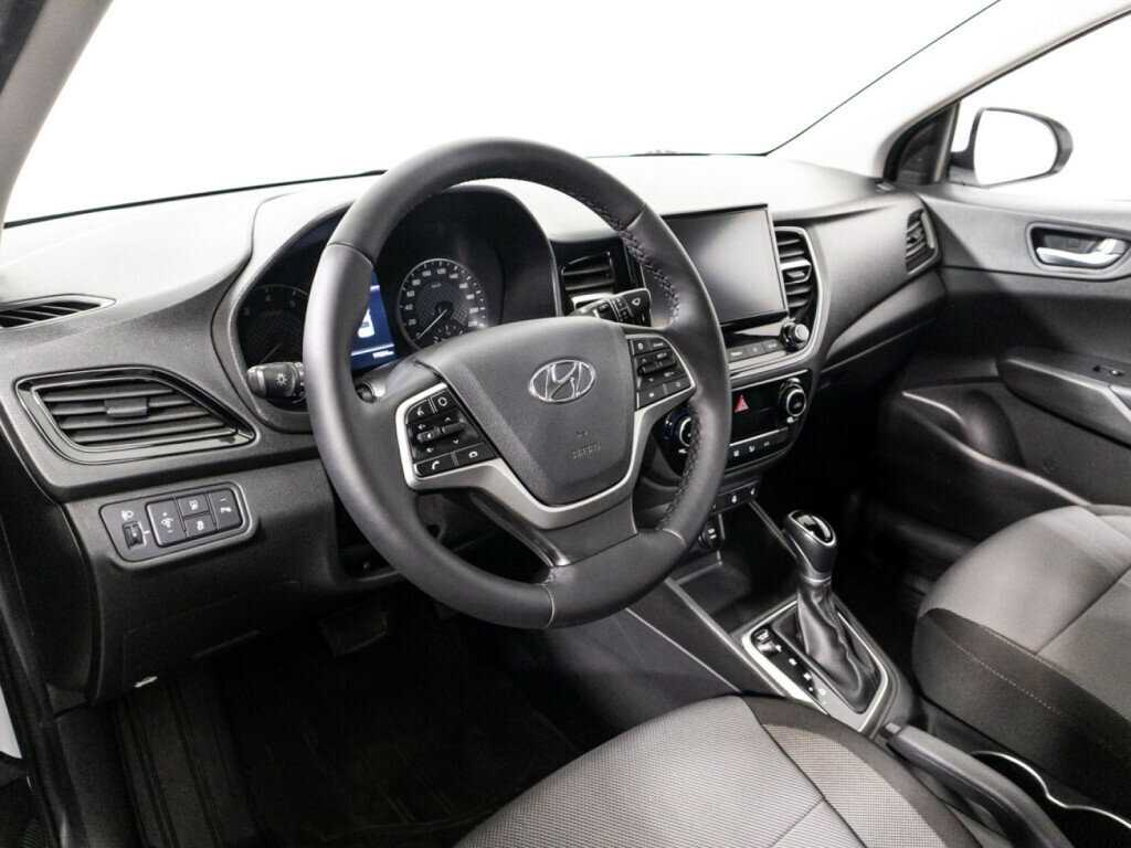 Hyundai Solaris с пробегом — 2021 год. Фото: #10