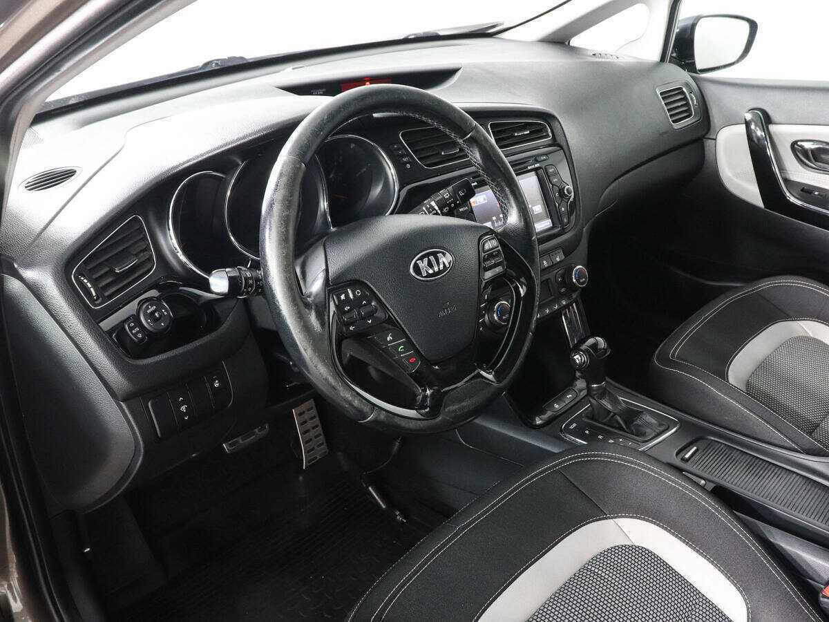 Kia Ceed с пробегом — 2013 год. Фото: #8