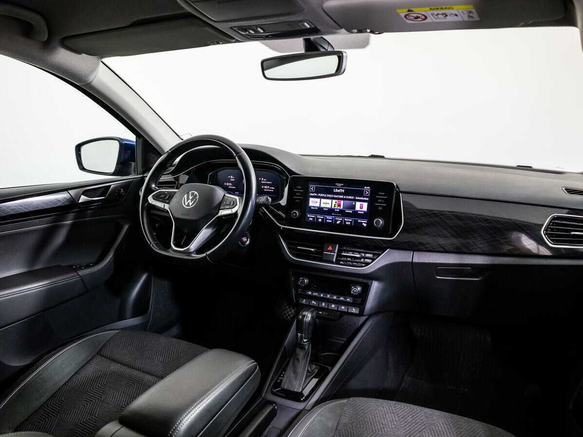 Volkswagen Polo с пробегом — 2020 год. Фото: #6