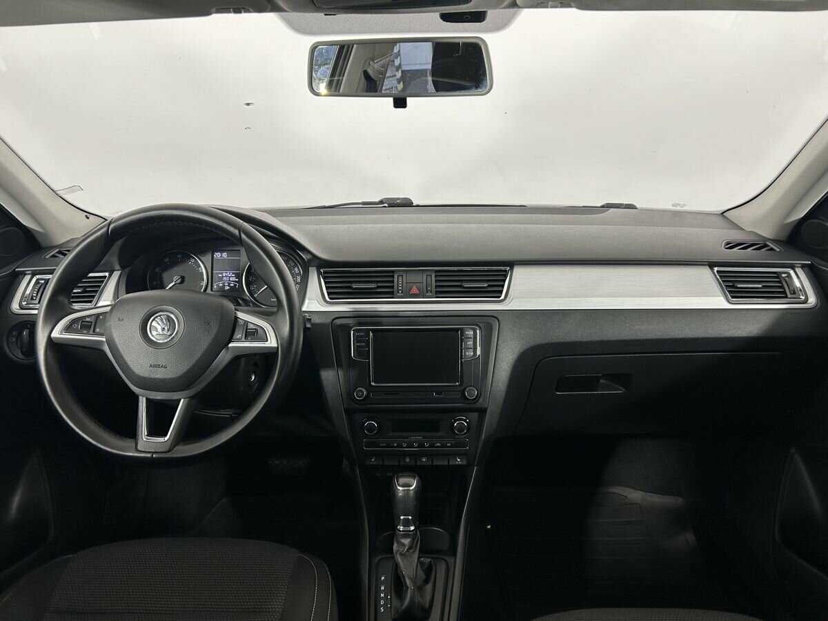 Skoda Rapid с пробегом — 2014 год. Фото: #6
