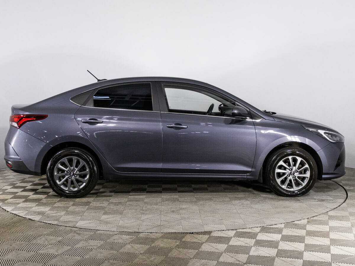 Hyundai Solaris с пробегом — 2021 год. Фото: #3