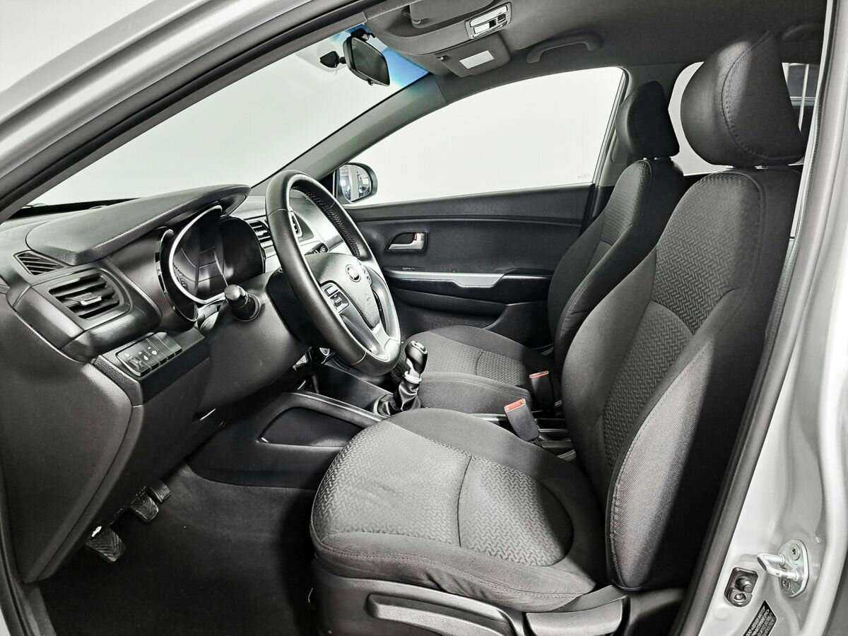 Kia Rio с пробегом — 2017 год. Фото: #11