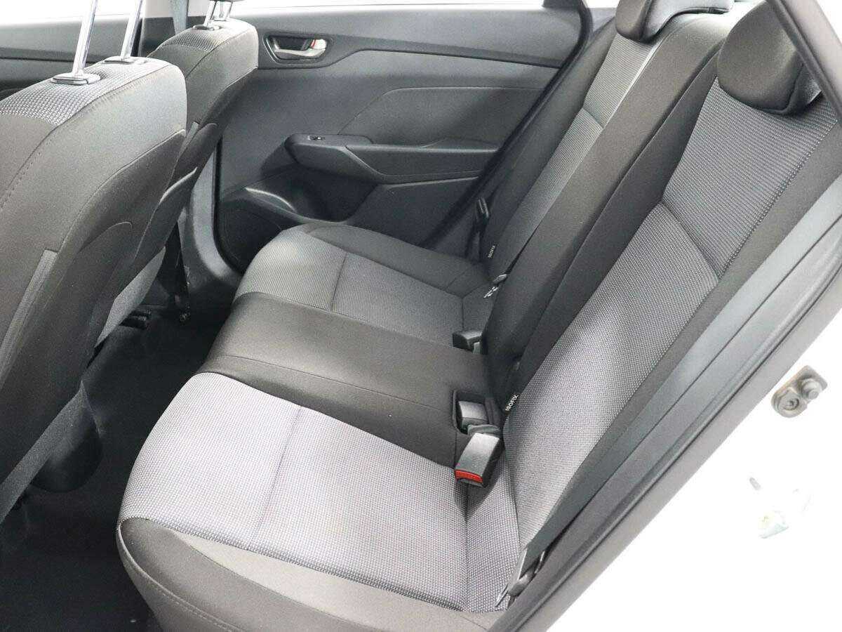 Hyundai Solaris с пробегом — 2019 год. Фото: #7
