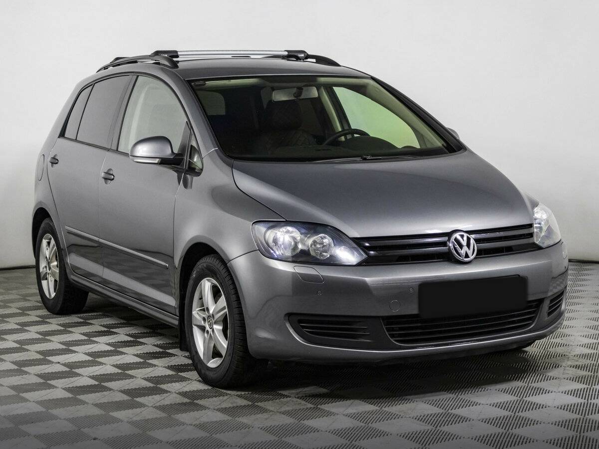 Volkswagen Golf Plus с пробегом — 2013 год. Фото: #2