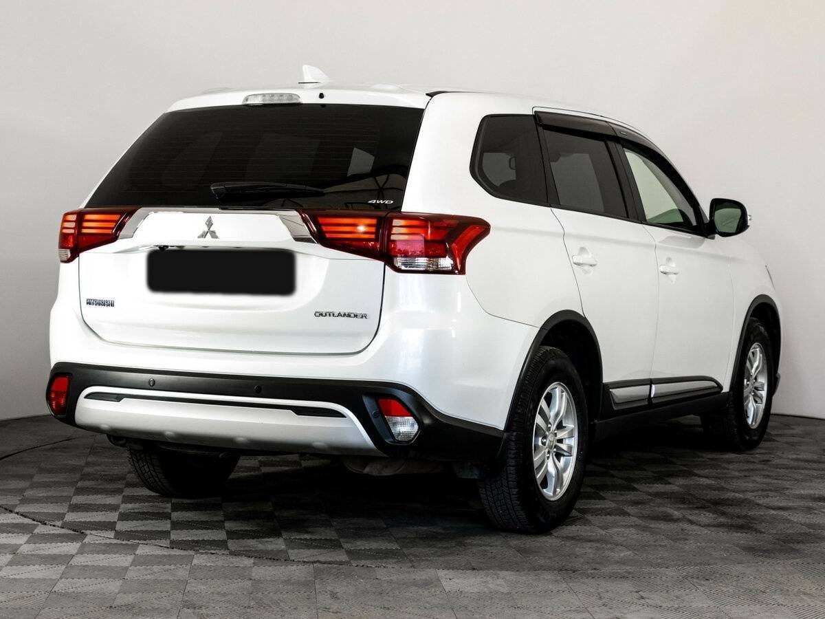 Mitsubishi Outlander с пробегом — 2019 год. Фото: #3