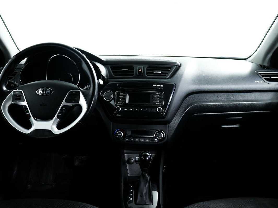Kia Rio с пробегом — 2015 год. Фото: #10