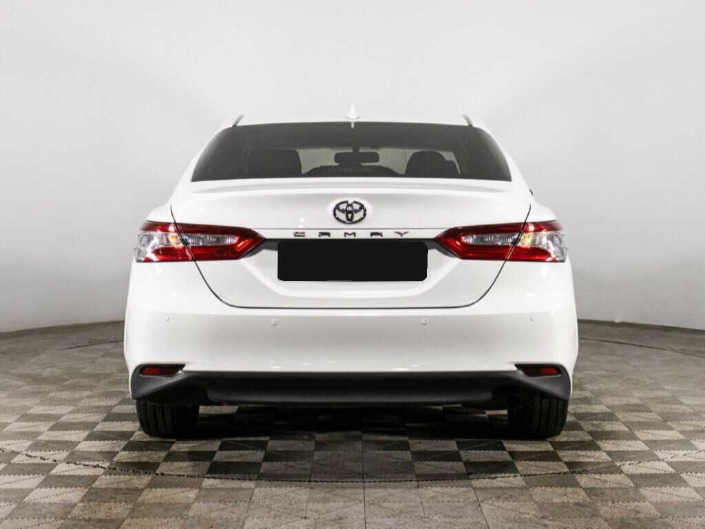 Toyota Camry с пробегом — 2018 год. Фото: #5