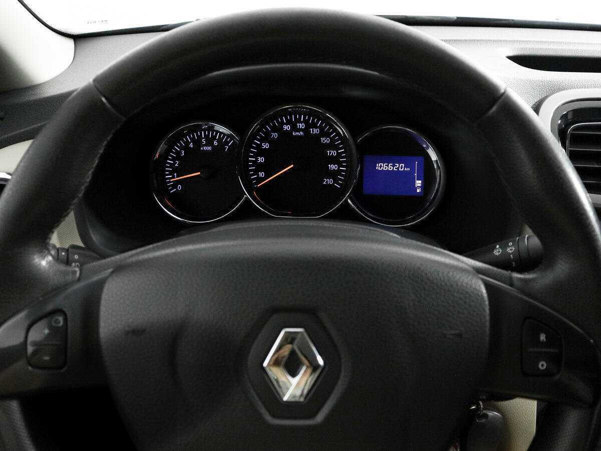 Renault Logan с пробегом — 2016 год. Фото: #16