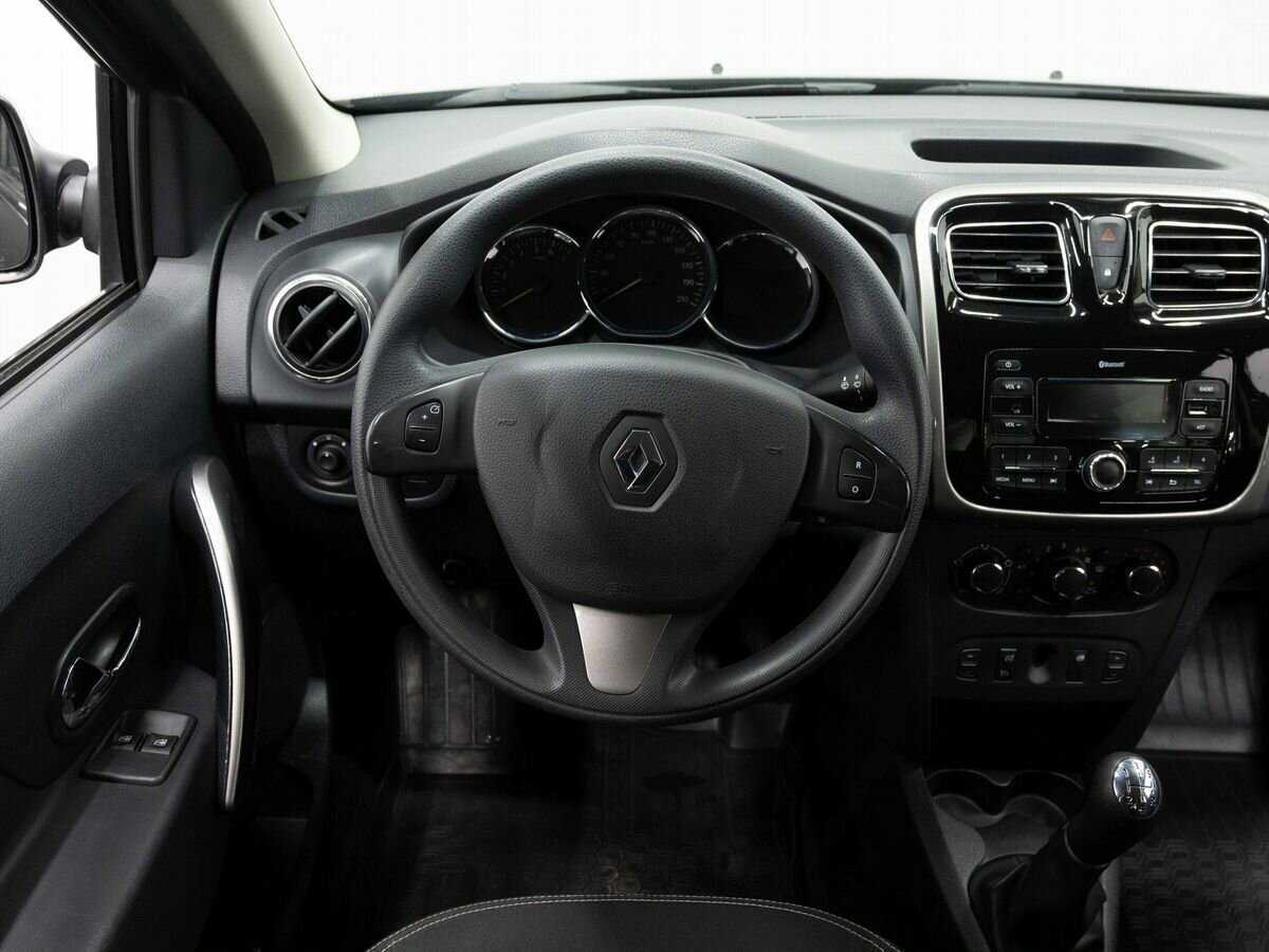 Renault Logan с пробегом — 2018 год. Фото: #14