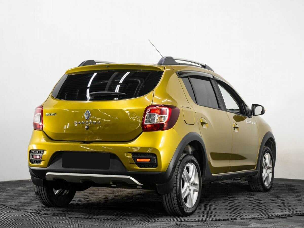 Renault Sandero с пробегом — 2017 год. Фото: #3