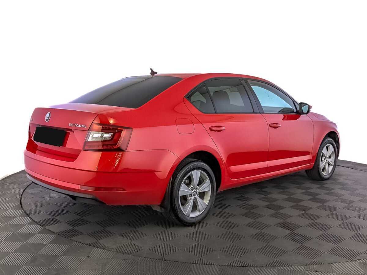 Skoda Octavia с пробегом — 2018 год. Фото: #4