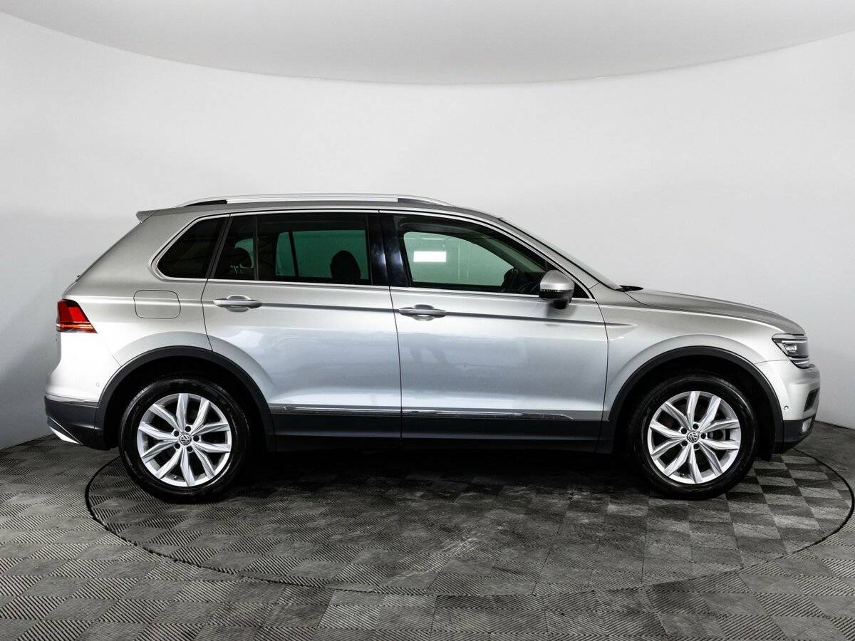 Volkswagen Tiguan с пробегом — 2017 год. Фото: #3