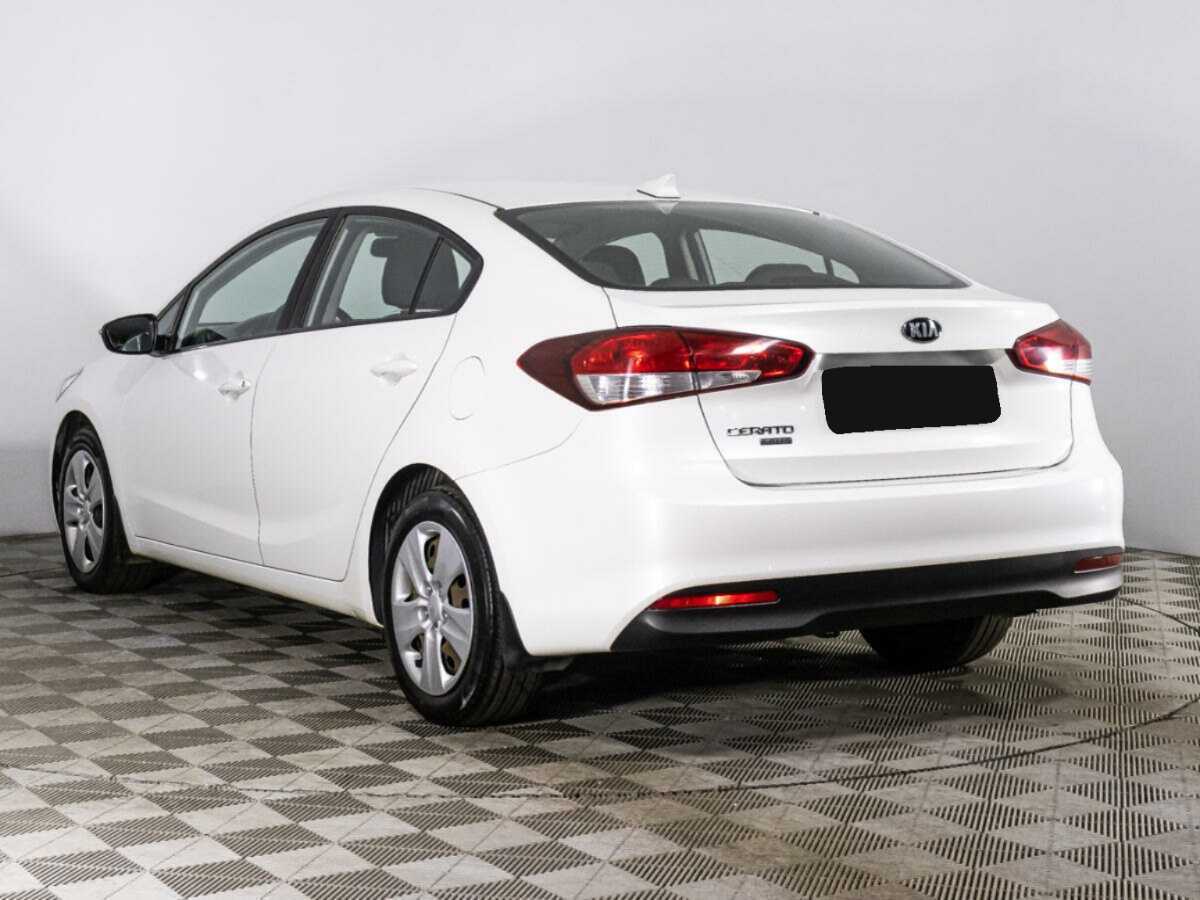 Kia Cerato с пробегом — 2017 год. Фото: #6