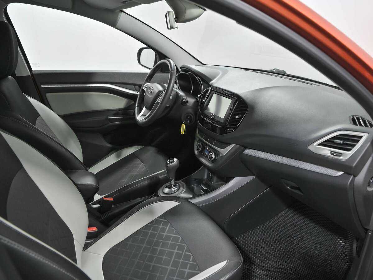 Lada (ВАЗ) Vesta с пробегом — 2019 год. Посмотреть фото