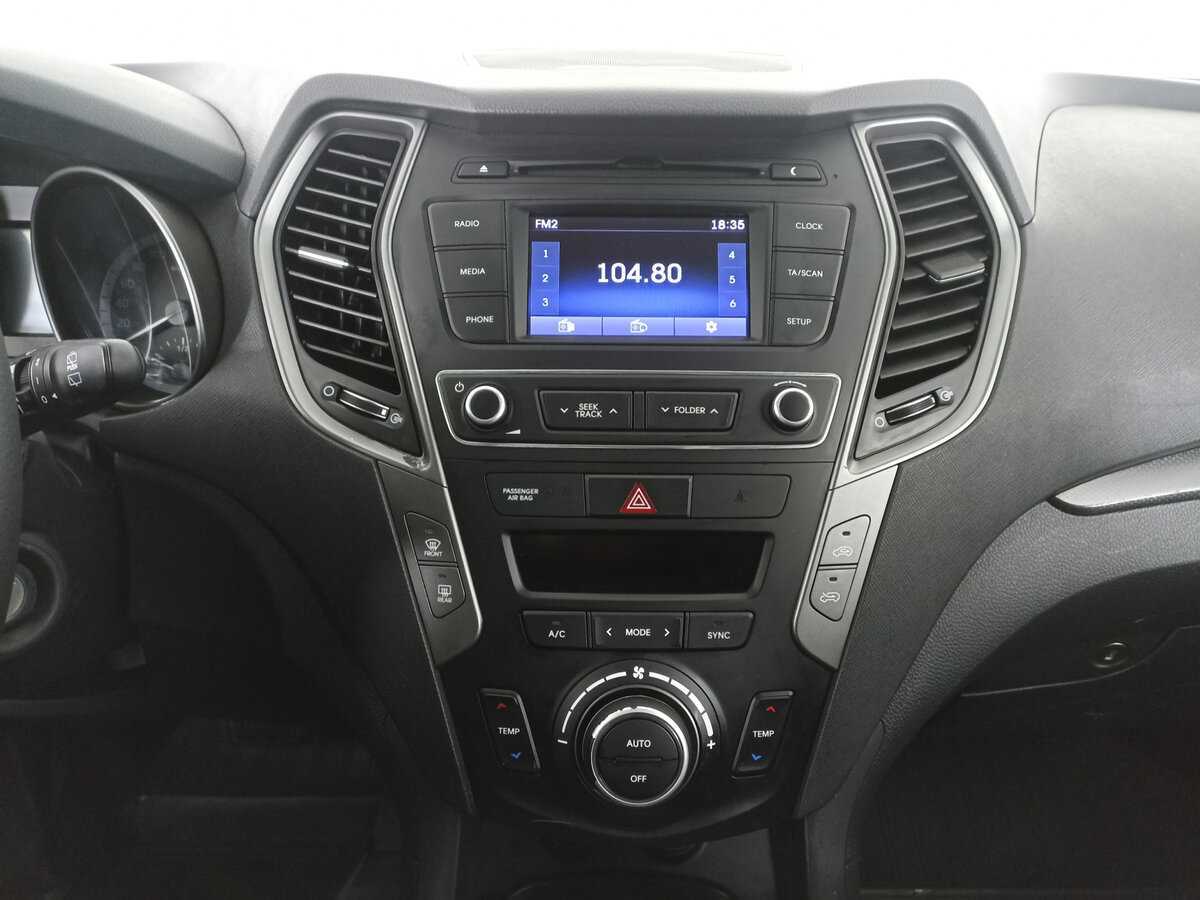 Hyundai Santa Fe с пробегом — 2018 год. Фото: #14
