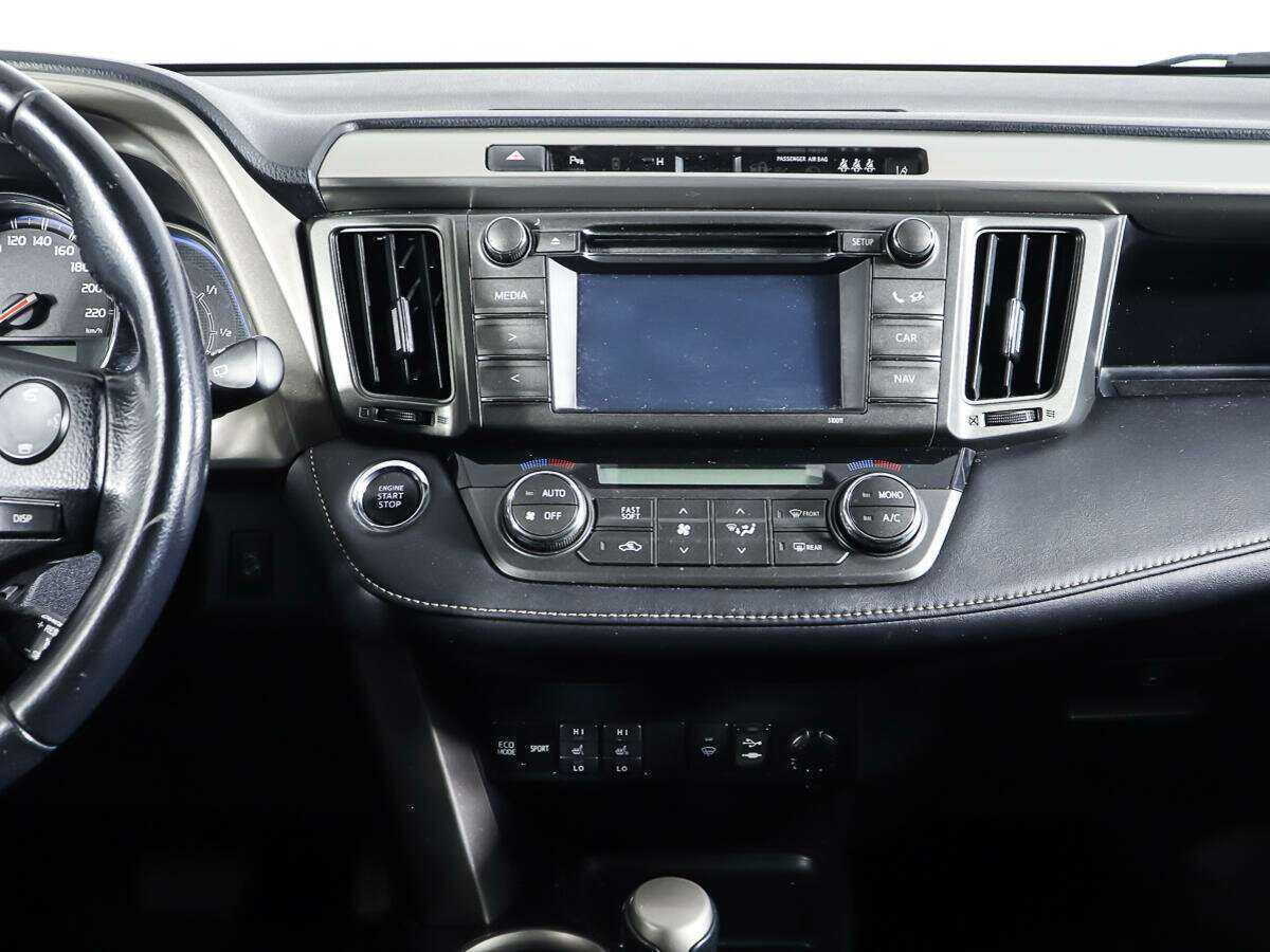 Toyota RAV4 с пробегом — 2014 год. Фото: #10
