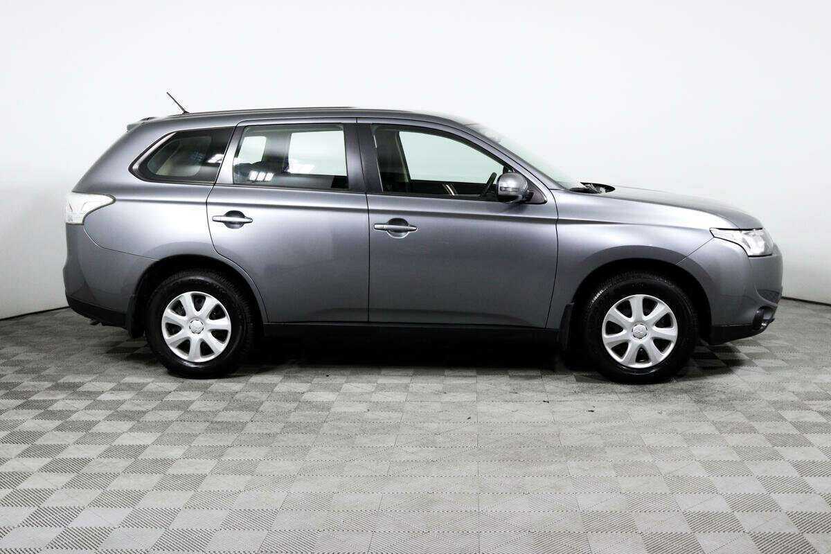 Mitsubishi Outlander с пробегом — 2012 год. Фото: #3