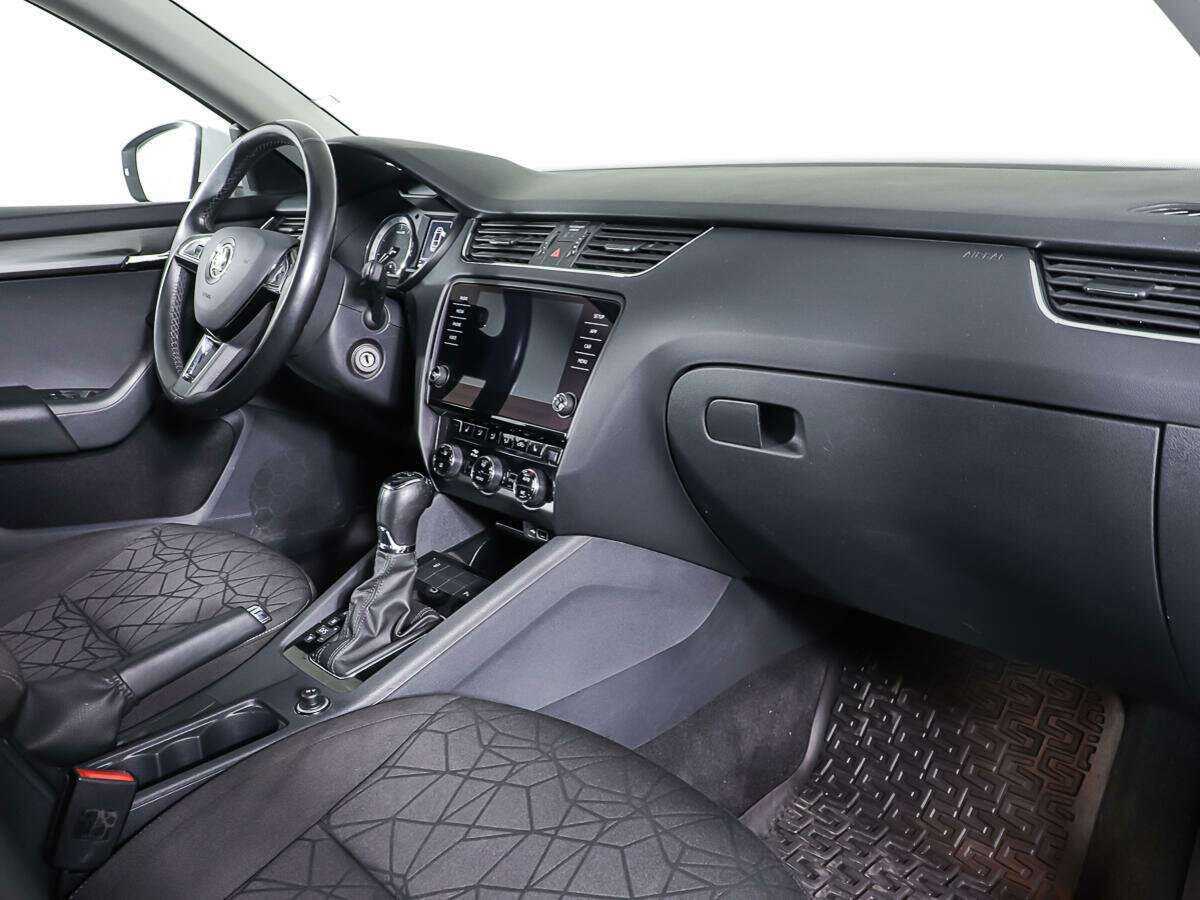 Skoda Octavia с пробегом — 2020 год. Фото: #7