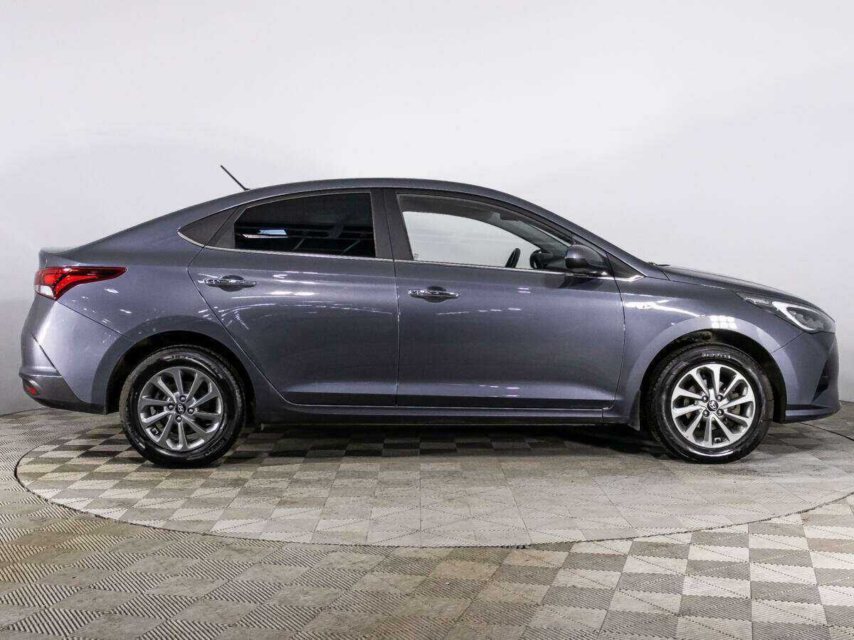 Hyundai Solaris с пробегом — 2021 год. Фото: #3