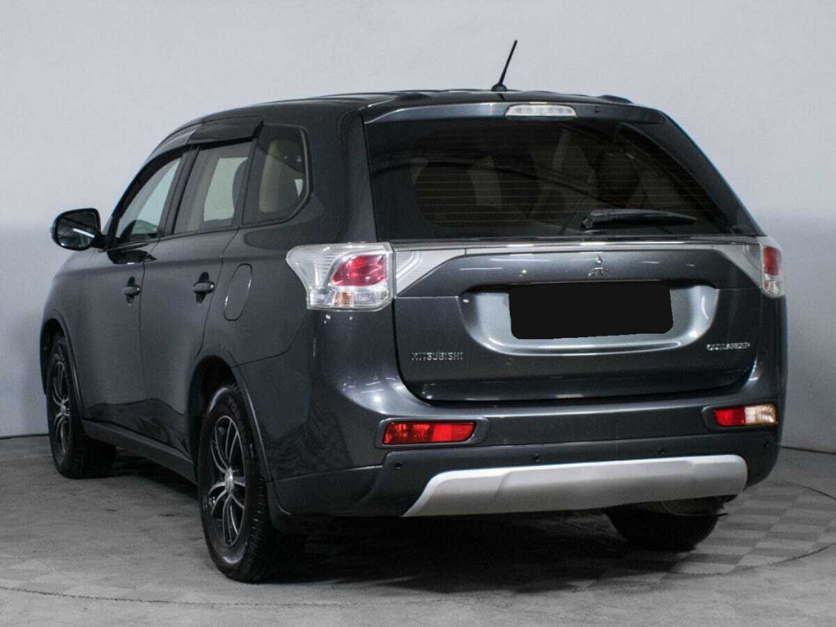 Mitsubishi Outlander с пробегом — 2014 год. Фото: #6