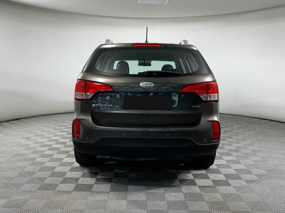 Kia Sorento с пробегом — 2014 год. Фото: #5
