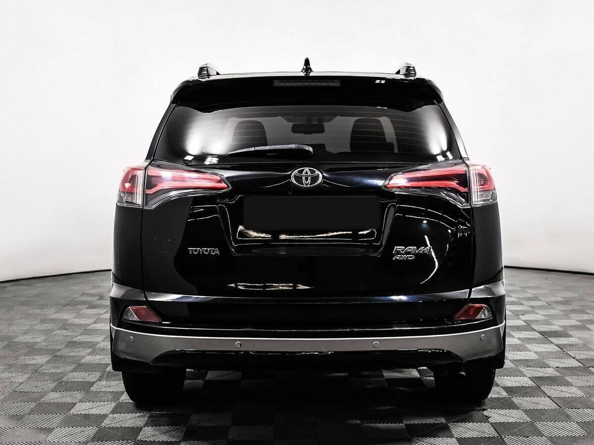Toyota RAV4 с пробегом — 2017 год. Фото: #5