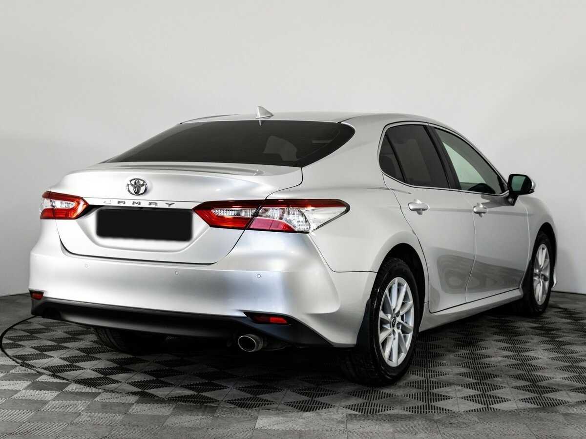 Toyota Camry с пробегом — 2021 год. Фото: #3