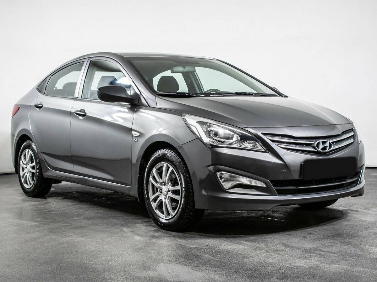 Hyundai Solaris с пробегом — 2015 год. Фото: #2