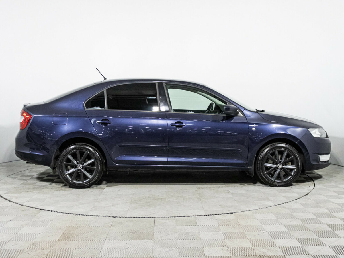 Skoda Rapid с пробегом — 2016 год. Фото: #3