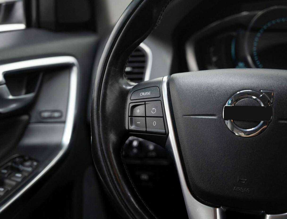 Volvo XC60 с пробегом — 2013 год. Фото: #13