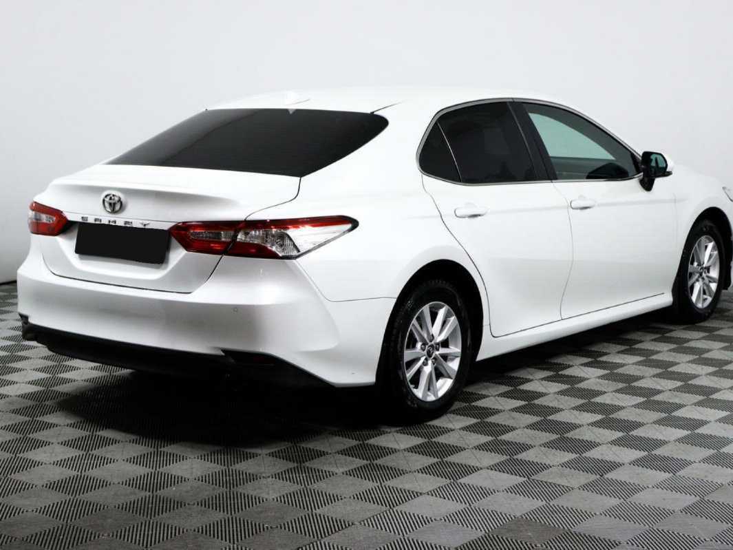 Toyota Camry с пробегом — 2019 год. Фото: #4