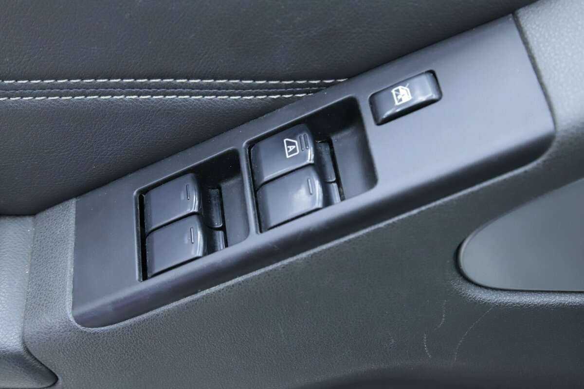 Nissan Pathfinder с пробегом — 2012 год. Фото: #7