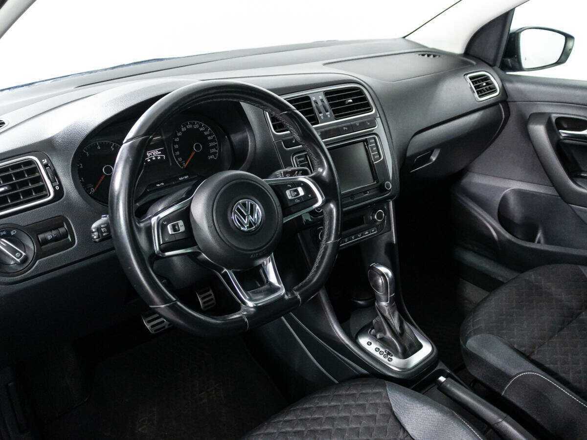 Volkswagen Polo с пробегом — 2018 год. Фото: #10
