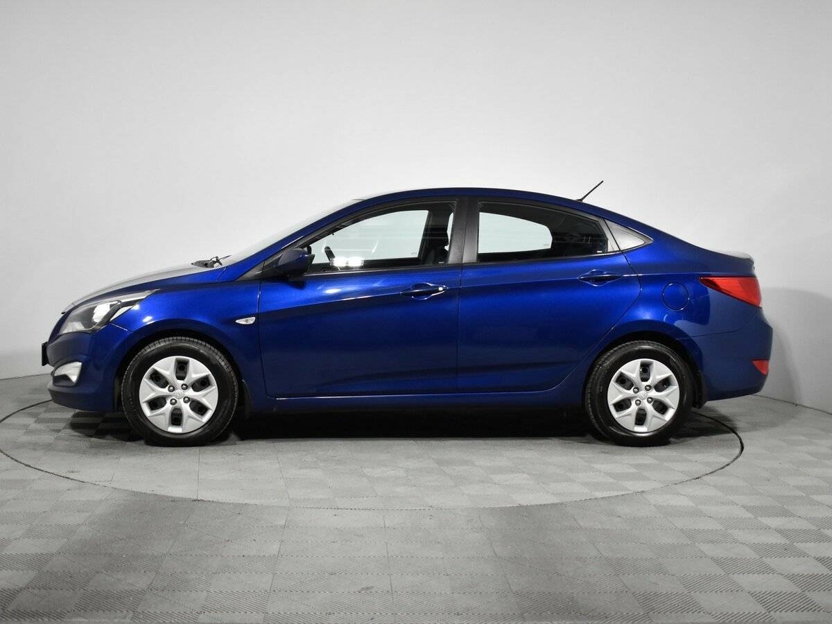 Hyundai Solaris с пробегом — 2015 год. Фото: #7