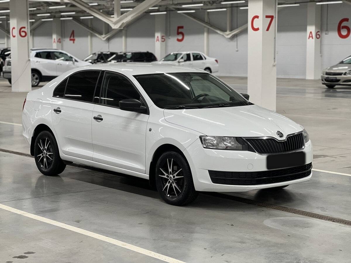 Skoda Rapid с пробегом — 2016 год. Фото: #2