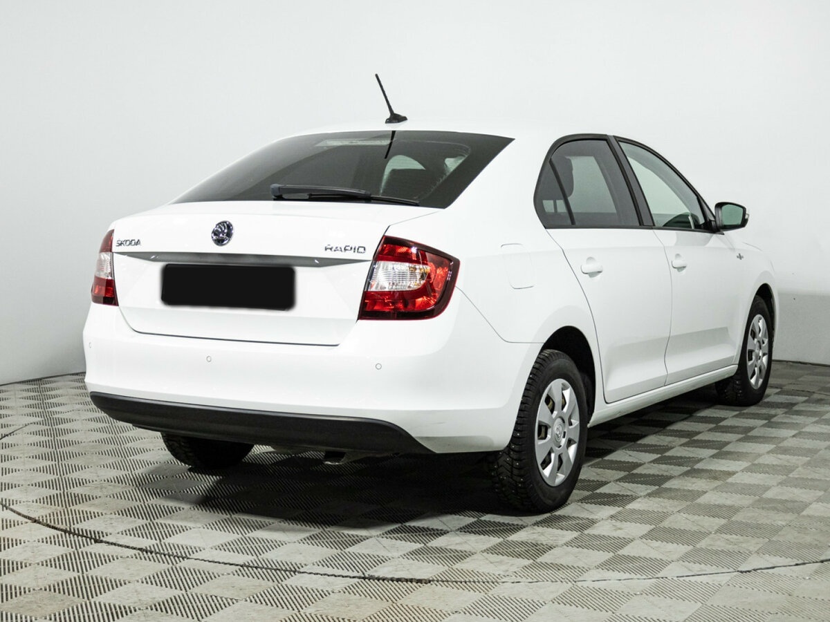 Skoda Rapid с пробегом — 2018 год. Фото: #4