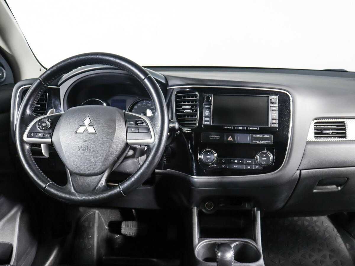 Mitsubishi Outlander с пробегом — 2014 год. Фото: #5